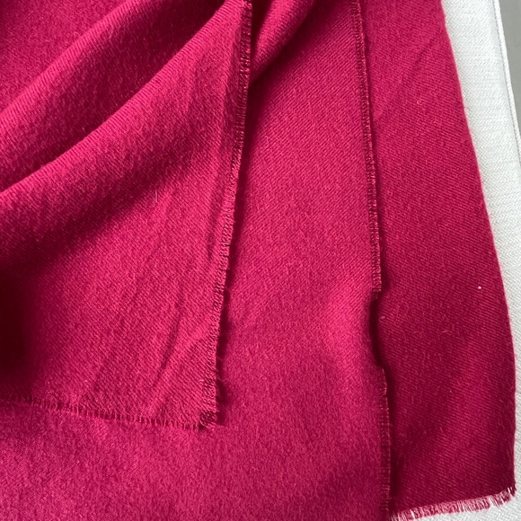 Zara ultra-soft blanket scarf, EUC, 48 x 84" - Picture 8 of 13